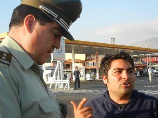 Barricadas e ingreso de Fuerzas especiales a UNAP en asamblea CONFECH en Iquique