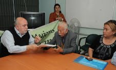 Profesores llegan a Intendencia y anuncian movilización “hasta últimas consecuencias”