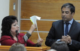 Fiscalía imputa a Antonella Sciaraffia ser la líder la organización “La Oficina”