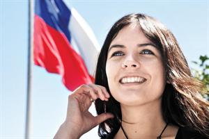 La Nación de Argentina destaca: Camila Vallejo: la bella rebelde