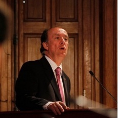 Larroulet: “No es descartable venta de activos del Estado para financiar proyectos de Educación”