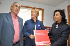 Testimonio de artistas de Alto Hospicio en libro Bicentenario