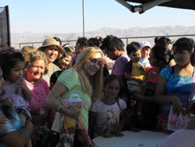 En fiesta navideña para niños de Hospicio, reaparece Diputada Isasi