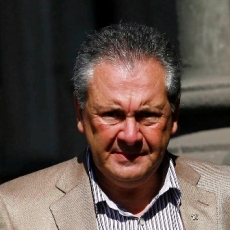 Alcalde Sabat: “Me cago en tu concepto, yo a la autoridad me la paso por el traste y digo lo que se me ocurre decir”