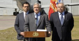 Doble discurso de Piñera sobre el binominal provoca que la UDI alegue “desorden”. Oposición critica “falta de liderazgo” y conducta de Chadwick