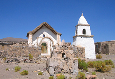 Millonaria inversión para restaurar 3 iglesias en poblados andinos, dañadas por sismo del 2004