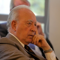 Pérez Yoma acusa montaje del oficialismo y asegura que ataque a Bachelet ha servido para unir a la Concertación