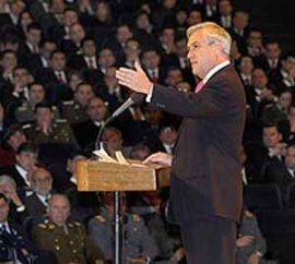 Encuesta Adimark: Piñera sube 7 puntos y llega al 33 por ciento. En «Respetado por los chilenos» alcanza 39%