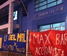 Docentes de Ciencias Empresariales respaldan a alumnos de la U. del Mar en sus demandas