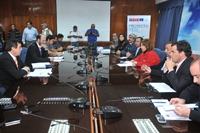 Cosayach se compromete a parar despidos ante la intendenta de Tarapacá