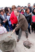 Con colocación de primera piedra dan inicio a 2 proyectos habitacionales en El Boro