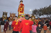 Masivo tributo ofrecen fieles de Alto Hospicio a San Lorenzo