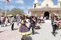 Grupos de huasos dan esquinazo a la Virgen del Carmen en La Tirana