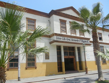 Hermosa arquitectura en Avenida Baquedano, Monumento Nacional