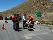 Inspeccionan la ruta Huara-Colchane