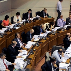 Gobierno quita urgencia a la Ley de Pesca para priorizar aprobación del Presupuesto