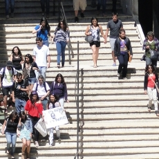 Estudiantes de U. del Mar ponen condiciones a Beyer y piden ser reubicados sólo en universidades tradicionales