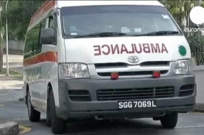 Médicos de Singapur luchan por vida de joven india que fue víctima de violación colectiva