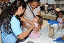 Alto Hospicio: Intensifican campaña de vacunación contra meningitis W135