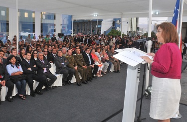 Intendenta da cuenta de gestión, mientras estudiantes de la U del Mar protestan por situación académica