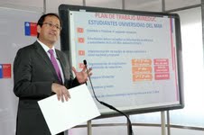 Ministro Beyer presenta plan de trabajo para reubicación de estudiantes de la U. del Mar
