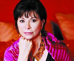 Escritora Isabel Allende se sube a la ola del libro erótico: “Las mujeres ya no leen a escondidas”
