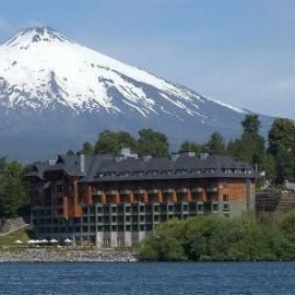 Informante clave en colusión de farmacias fue detenido por estafa en casino de Pucón