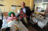 Alcalde Soria celebró el “Día Internacional de la Mujer” visitando la maternidad y el Hogar de Ancianos