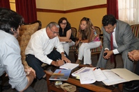 Alcalde Soria y autoridades del Serviu analizan ejecución de proyectos