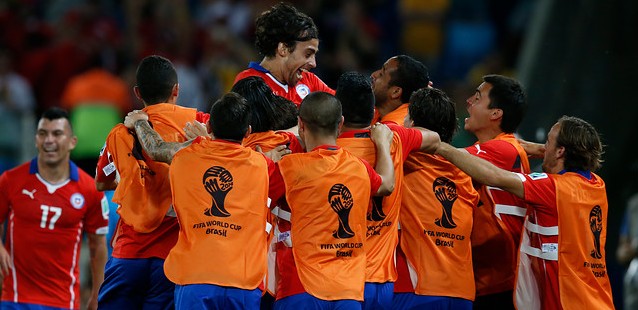 Chile vence ajustadamente a Australia y debuta con el pie derecho en Brasil 2014