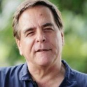 Sacerdote Felipe Berríos: «La mayoría de los obispos quieren volver a ser pastores»