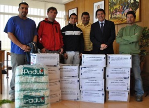 Trabajadores desvinculdos de empresa Coca Cola reciben ayuda de la Gobernación de Iquique