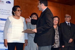 Mediante intervención del SENCE se capacitó a un grupo de adultos mayores