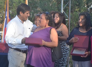 Gobernador Claudio Vila destacó el espíritu luchador de las mujeres del Tamarugal
