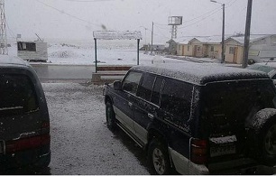 Cierran paso fronterizo de Colchane por caída de nieve y condiciones de maltiempo