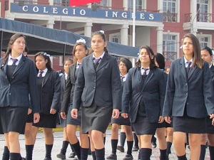 Establecimientos educacionales desfilaron para rendir homenaje a la gesta del 21 de mayo