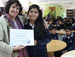 Sobre la identidad, los orígenes y la literatura hablaron estudiantes con escritora cubana