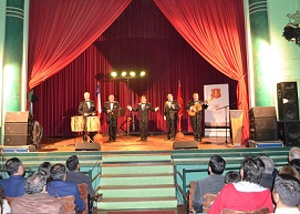 El Teatro de Oficina Humberstone recibió al grupo «Los Cuatro Cuartos»