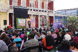 Maratón internacional de cuenta cuentos se realizó en frontis del CNCA