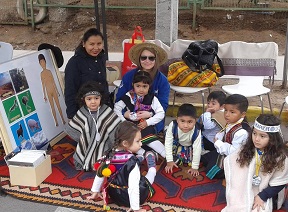 CONADI presentó programa indígena para niños en Plaza de Servicios Públicos