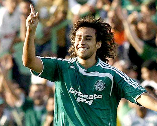 Ex compañeros del Palmeiras las emprenden contra Jorge Valdivia