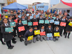 Escolares de Alto Hospicio beneficiados por programa «Me conecto para aprender» recibieron computadores