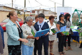 Vecinos de Gómez Carreño reciben subsidios para mejorar sus viviendas