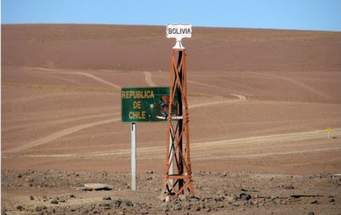 Bolivia revisa hitos en frontera con Chile