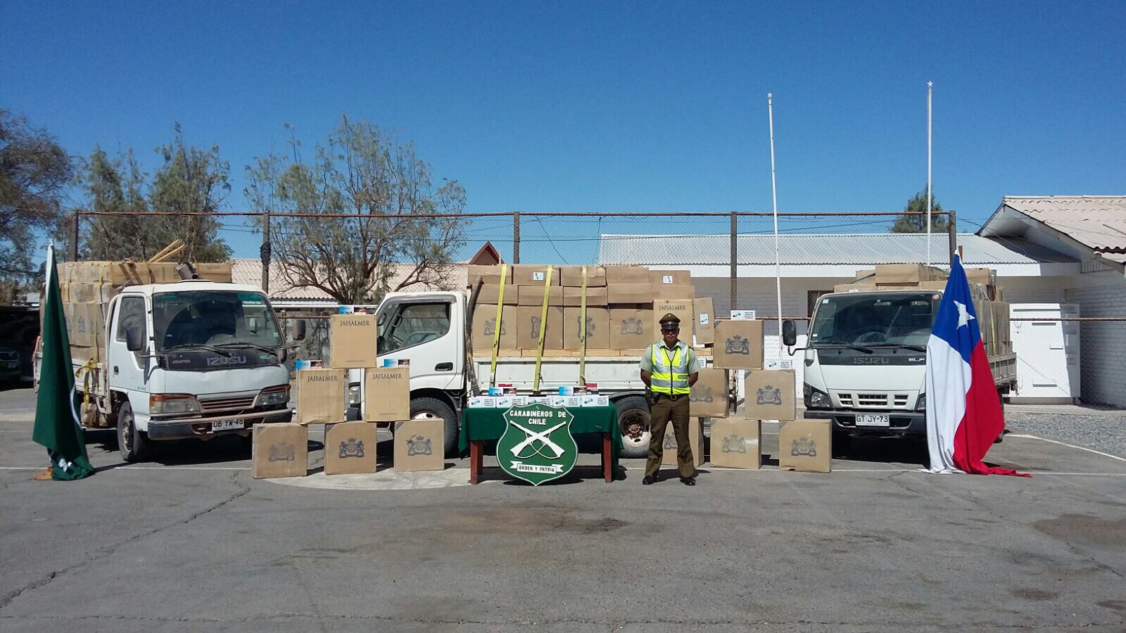 Incautan millonario cargamento de cigarrillos en Pampa del Tamarugal