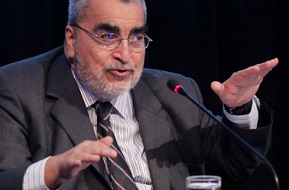 SQM: Nueva boleta falsa complica a lobbista Enrique Correa