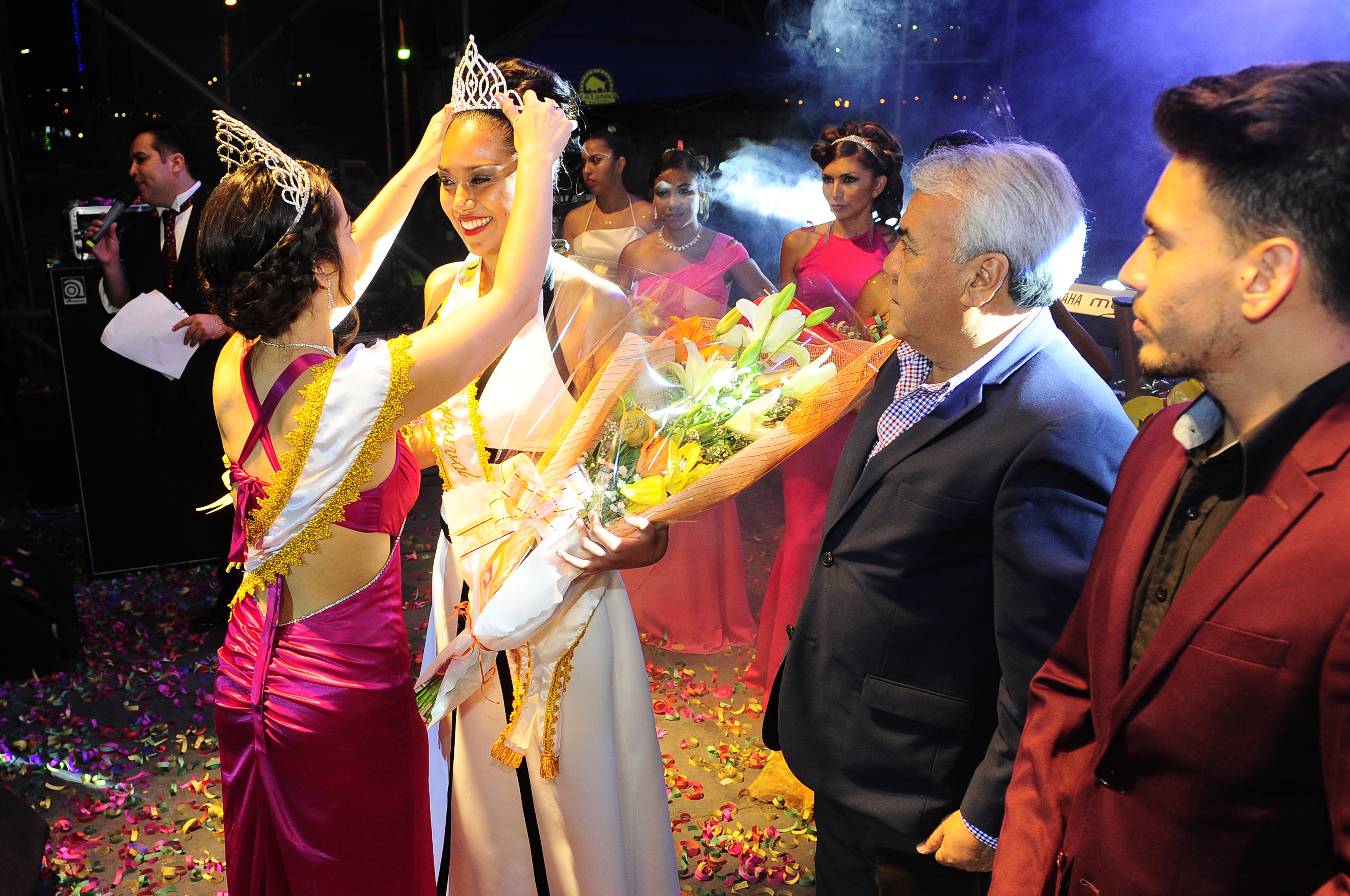 Joven de 19 años fue coronada como reina del Carnaval Verano 2016 de Alto Hospicio