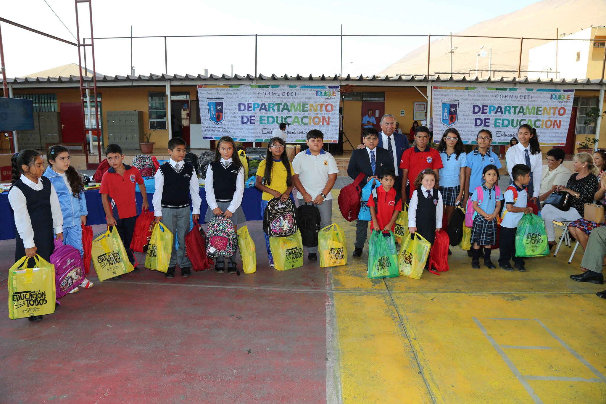 Iquique:Todos los colegios dependiente del municipio iniciaron las clases