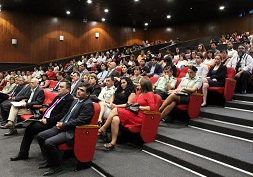 Iquique: Masiva asistencia a jornada sobre los Derechos Humanos en Chile