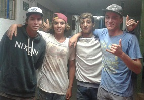 Rescatan a cuatro jóvenes perdidos en Caleta Buena donde realizaban prácticas de body board